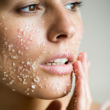 Tẩy tế bào chết cho da mặt Đà Nẵng: Bước nhỏ quyết định 70% độ mịn và độ sáng của da